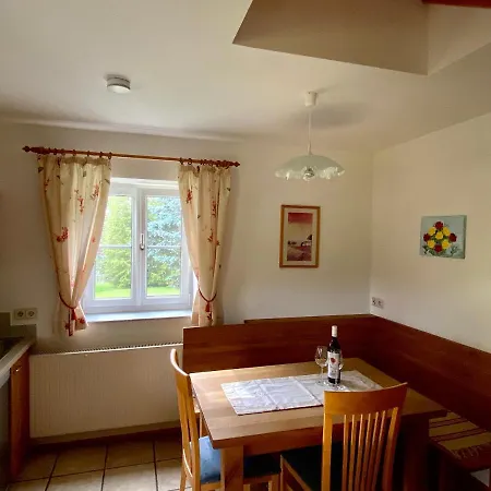 Bender Mit Terrasse Und Garten Apartment *