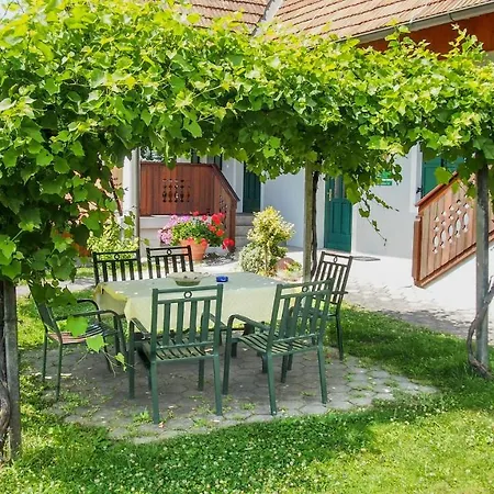 Bender Mit Terrasse Und Garten Apartment Straden