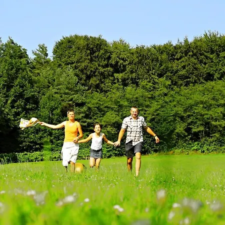 公寓 Bender Mit Terrasse Und Garten Straden