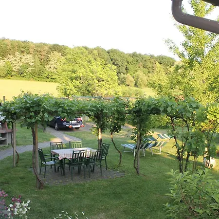 Bender Mit Terrasse Und Garten Apartmán *