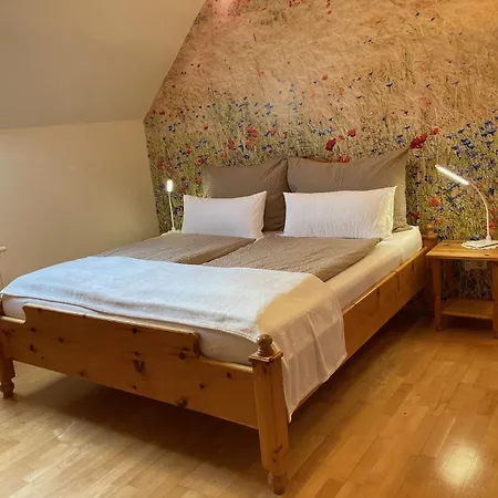 Bender Mit Terrasse Und Garten Straden