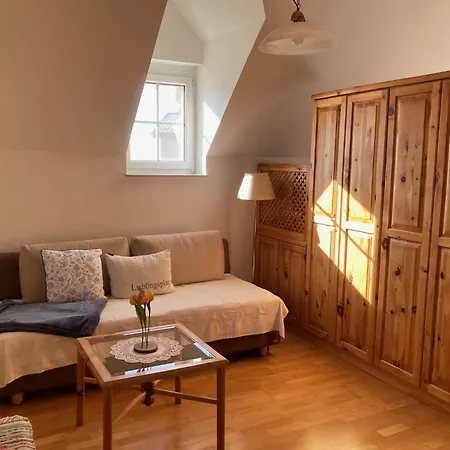 Bender Mit Terrasse Und Garten