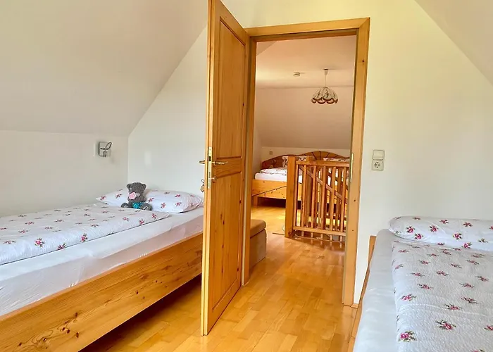 Bender Mit Terrasse Und Garten Straden