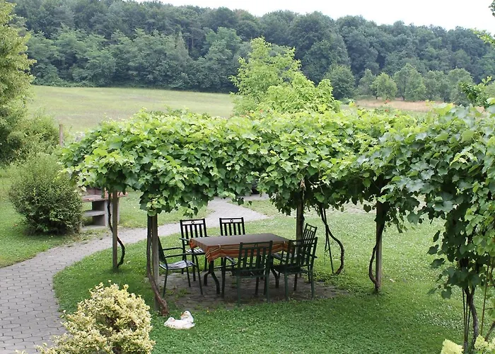 Διαμέρισμα Bender Mit Terrasse Und Garten