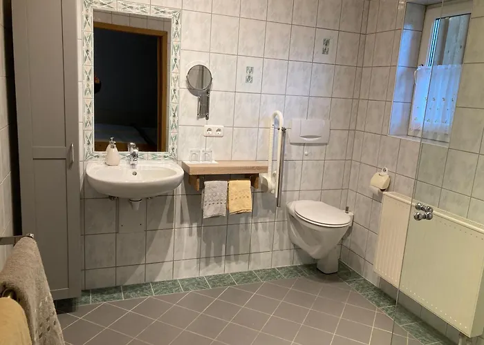 Bender Mit Terrasse Und Garten * Straden