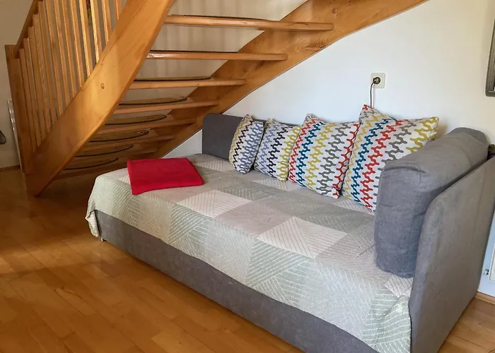 Bender Mit Terrasse Und Garten *