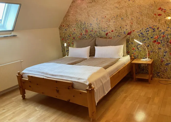 Bender Mit Terrasse Und Garten Straden