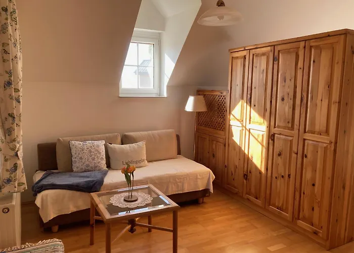 Bender Mit Terrasse Und Garten